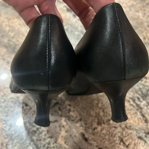 Black Naturalizer Heel Peep-Toe Pumps with Bow - Picture 5 of 11